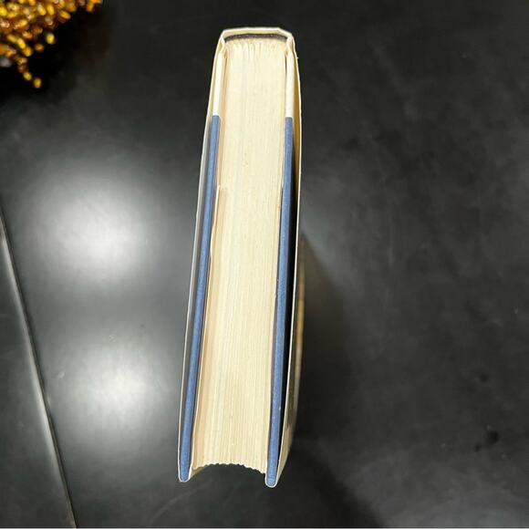 NEW ‘Tis by Frank McCourt Memoir Hardcover Nonfiction Book NWT - Picture 12 of 12